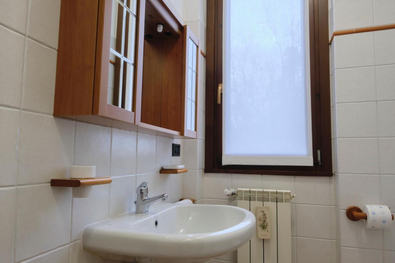 10' From Malpensa Casa Moderna, Netflix & Wi-Fi Apartment Casorate Sempione Exterior photo